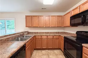 5503 Hardie Farm Dr, Greensboro, NC 27405 - Photo 8