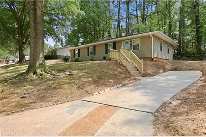 640 Amanda Place, Winston-Salem, NC 27101 - Photo 4