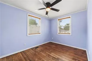 1802 Villa Dr, Greensboro, NC 27403 - Photo 8