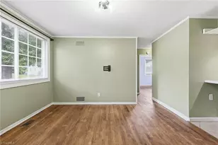 1802 Villa Dr, Greensboro, NC 27403 - Photo 16