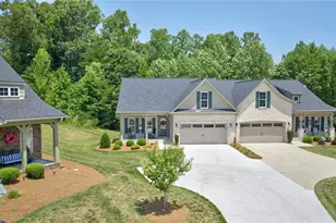 1201 Plantation Village Dr, Clemmons, NC 27012 - Photo 6