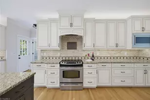 4613 Chesterfield Pl, Jamestown, NC 27282 - Photo 16