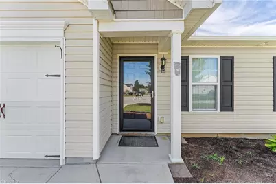 216 Florida Drive, Thomasville, NC 27360 - Photo 4