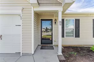 216 Florida Dr, Thomasville, NC 27360 - Photo 4