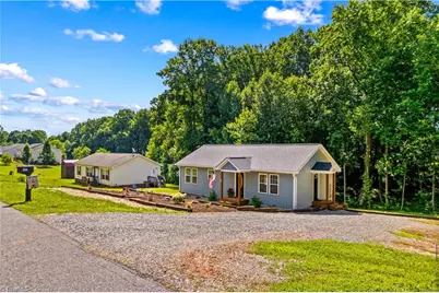 122 Yadkin River Road, Statesville, NC 28625 - Photo 4