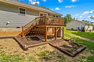 122 Yadkin River Rd, Statesville, NC 28625 - Photo 16