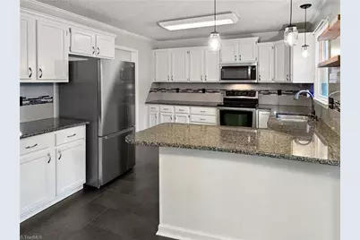 5208 Bridge Pointe Drive, Clemmons, NC 27012 - Photo 6