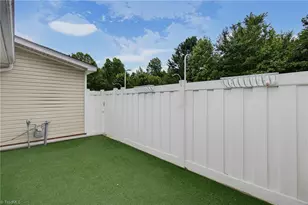 7844 Woodpark Dr, High Point, NC 27265 - Photo 16