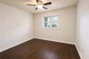 231 Oakwood Ct, Winston-Salem, NC 27103 - Photo 10