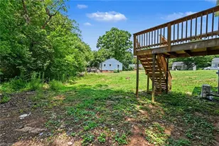 803 Cameron St, Burlington, NC 27215 - Photo 16