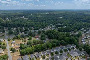 3864 Foliage Dr, Winston-Salem, NC 27101 - Photo 48