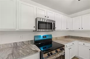 3864 Foliage Dr, Winston-Salem, NC 27101 - Photo 12