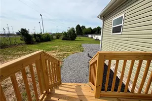 146 Con-Lee Dr, Olin, NC 28660 - Photo 28