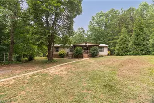 5316 Candlebrook Dr, Asheboro, NC 27205 - Photo 2