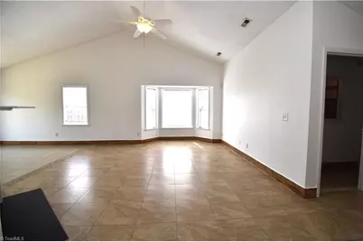 205 Lasalle Way, Greensboro, NC 27406 - Photo 4