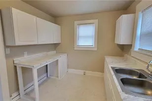 1009 Logan St, Greensboro, NC 27406 - Photo 8