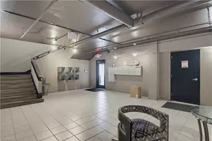1 W 5th St, Winston-Salem, NC 27101 - Photo 4