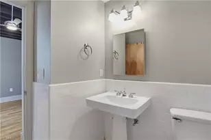 1 W 5th St, Winston-Salem, NC 27101 - Photo 10