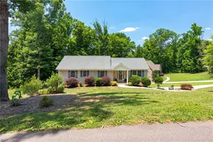 843 Montgomery Ct, Walnut Cove, NC 27052 - Photo 2