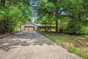 809 Quail Meadow Ln, Colfax, NC 27235 - Photo 4
