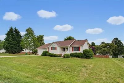 521 Lowergate Lane, Kernersville, NC 27284 - Photo 4