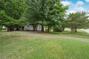 1713 Vance St, Reidsville, NC 27320 - Photo 36