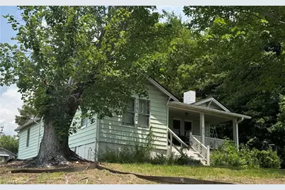 816 W Haymore Street, Mount Airy, NC 27030 - Photo 6