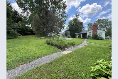 816 W Haymore Street, Mount Airy, NC 27030 - Photo 18