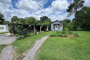 816 W Haymore St, Mount Airy, NC 27030 - Photo 16