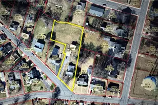 816 W Haymore St, Mount Airy, NC 27030 - Photo 2