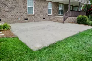 132 Feather Ridge Cir, Reidsville, NC 27320 - Photo 40