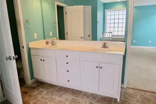 132 Feather Ridge Cir, Reidsville, NC 27320 - Photo 14