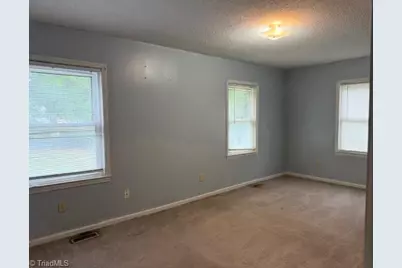 308 Hubbard Street, Reidsville, NC 27320 - Photo 8