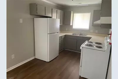 1807 S Scales Street #14, Reidsville, NC 27320 - Photo 2