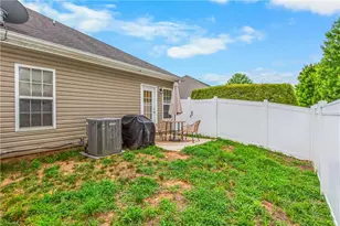 1659 Grand Springs Dr, Winston-Salem, NC 27127 - Photo 20