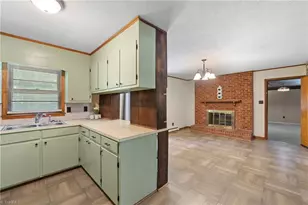 3622 Lower Lake Rd, Thomasville, NC 27360 - Photo 10