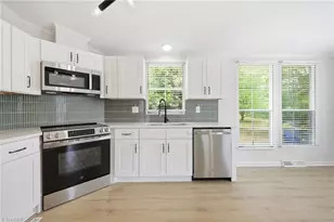 4390 Glenford Dr, Winston-Salem, NC 27107 - Photo 10