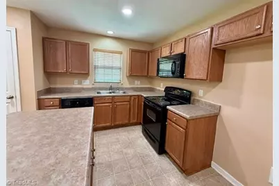3623 Whitworth Drive, Greensboro, NC 27405 - Photo 4