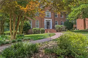 1025 Fallbrook Ln, Lewisville, NC 27023 - Photo 2