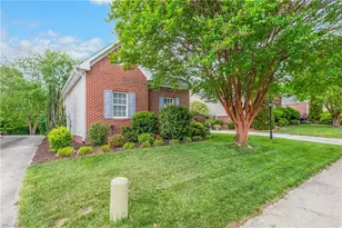 6604 Springfield Village Ln, Clemmons, NC 27012 - Photo 2