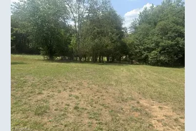 118 Shannon Drive, Reidsville, NC 27320 - Photo 14