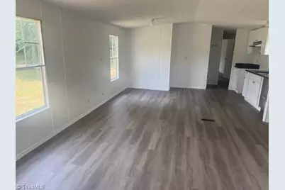 118 Shannon Drive, Reidsville, NC 27320 - Photo 2