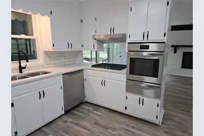 701 Willowmoore Avenue, Thomasville, NC 27360 - Photo 8