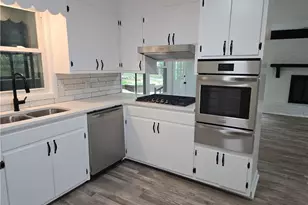 701 Willowmoore Ave, Thomasville, NC 27360 - Photo 8