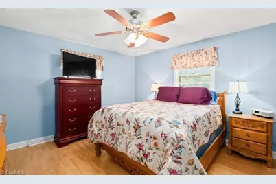 160 Pinelawn Drive, Kernersville, NC 27284 - Photo 22