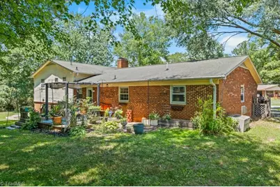 160 Pinelawn Drive, Kernersville, NC 27284 - Photo 32