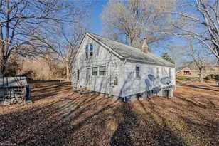 1364 Rauhut St, Burlington, NC 27217 - Photo 32