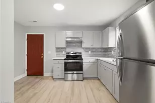 805 Haywood St, Greensboro, NC 27403 - Photo 6
