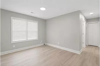 805 Haywood Street, Greensboro, NC 27403 - Photo 8