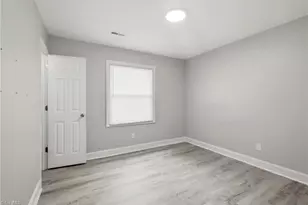805 Haywood St, Greensboro, NC 27403 - Photo 16